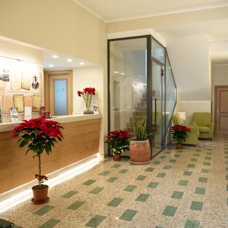 Hotel Del Golfo Formia Zewnętrze zdjęcie