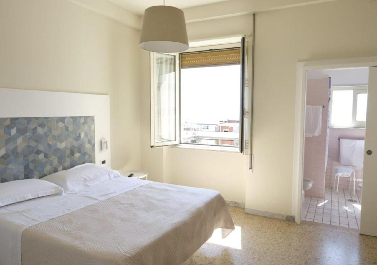 Hotel Del Golfo Formia Zewnętrze zdjęcie